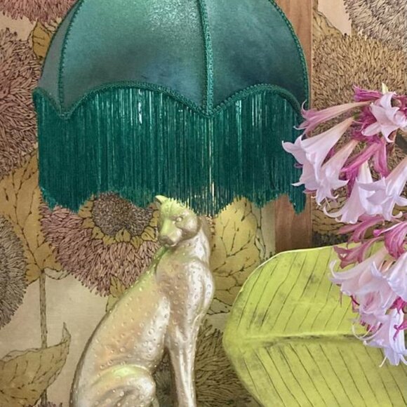 Gold Tone Leopard Green Art Deco Fringe Shade Table Lamp NEW - Picture 2 of 9